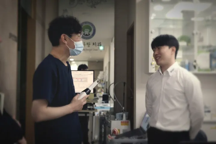 이미지 카드 · 운정에서 치아를 쉽게 포기하지 않는 치과, 뿌리사랑의 진료 기준
