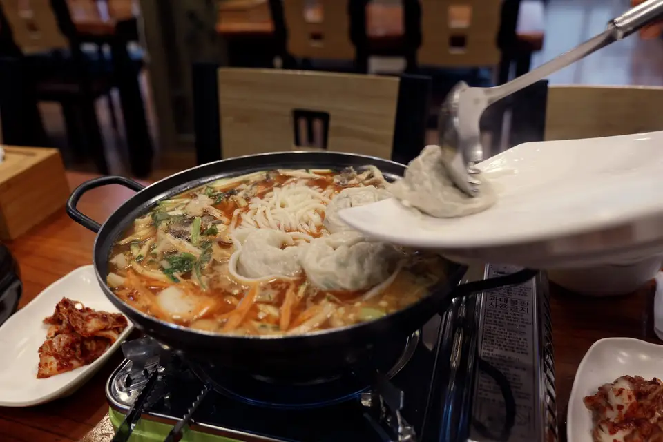 명동칼국수 탄현점 사진