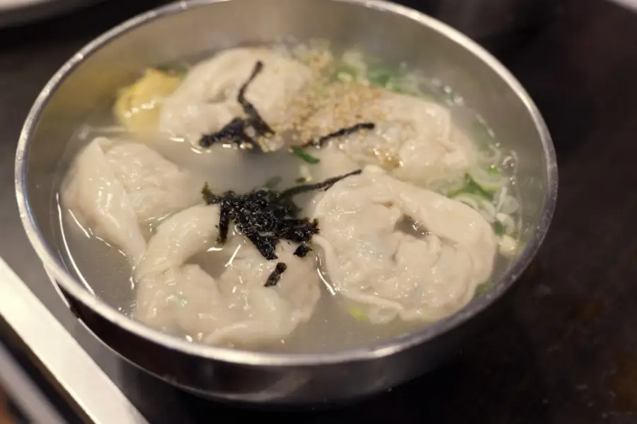 명동칼국수 탄현점 사진