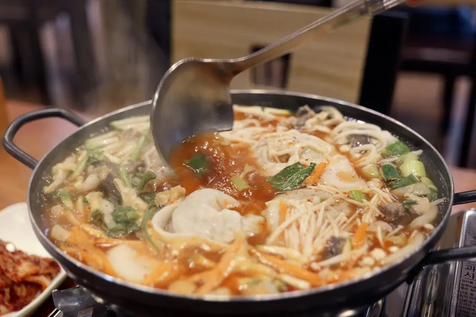 명동칼국수 탄현점 사진
